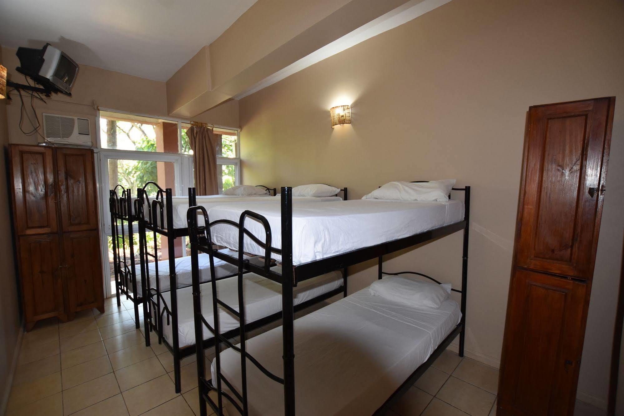 Iguazu Inn Hostel Puerto Iguazú Extérieur photo