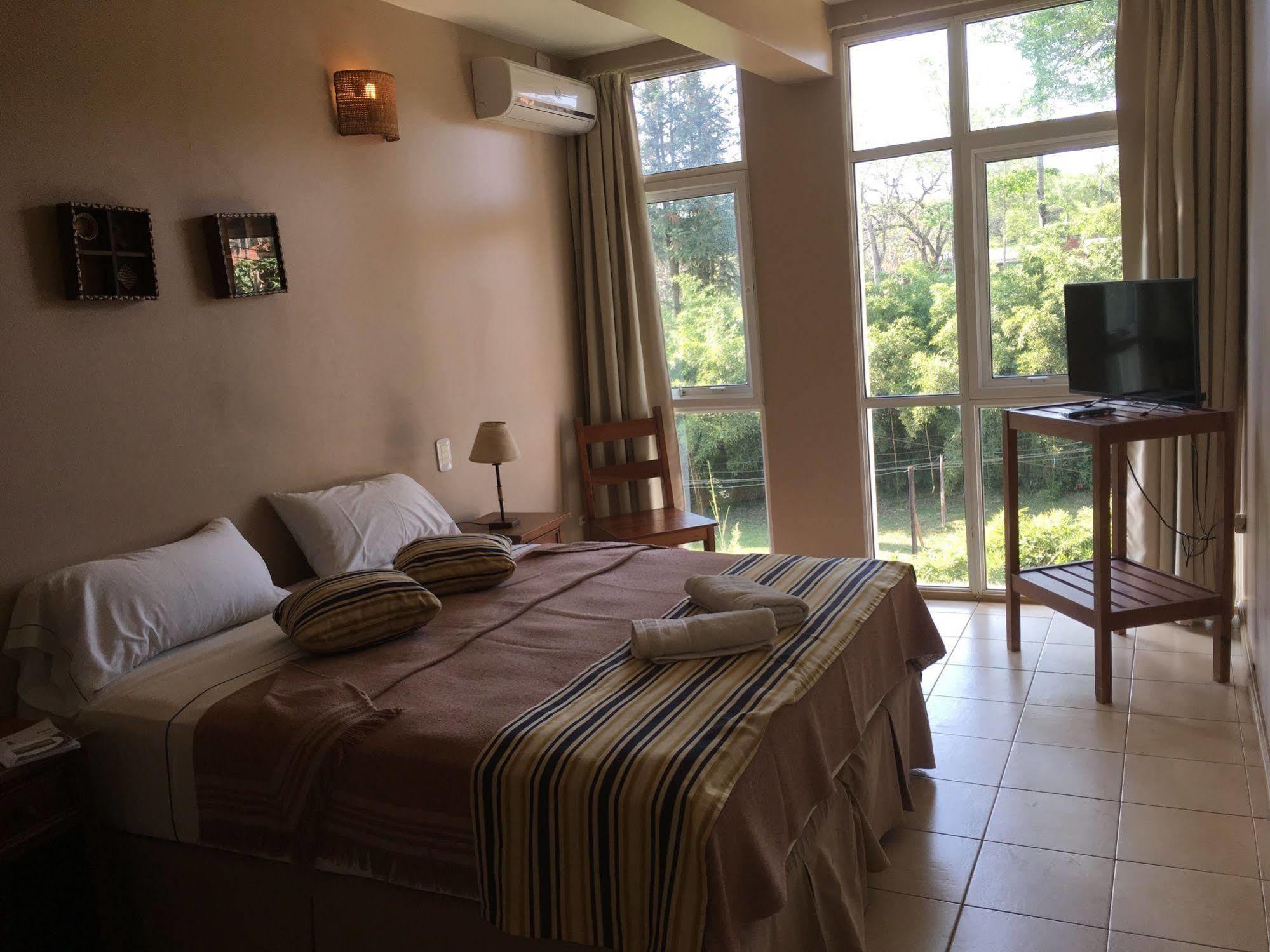 Iguazu Inn Hostel Puerto Iguazú Extérieur photo